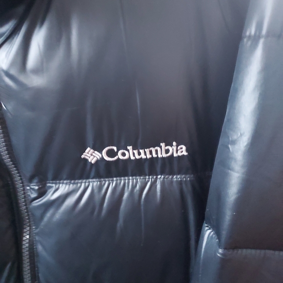 Columbia Shiny Black Puffer Jacket - Picture 4 of 6